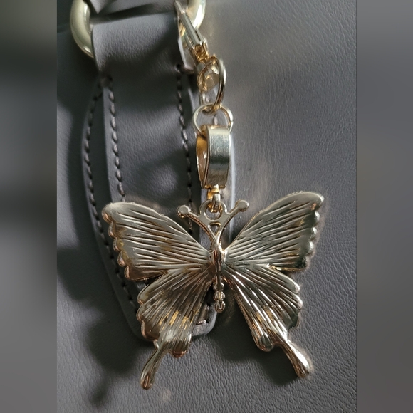 New Rhinestone Golden Keychain/Bag Keychain/Charm - Picture 7 of 8